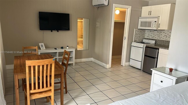 Photo - 90 Isle of Venice Dr Unit 7