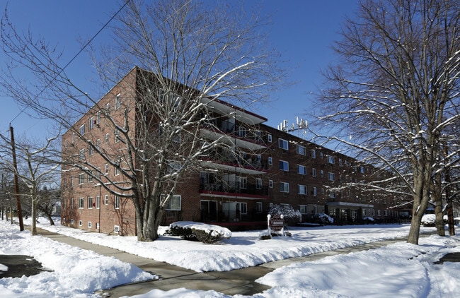 Beechwood Gardens - Beechwood Gardens Apartments