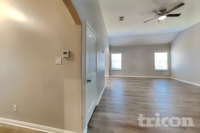 Photo - 2832 Mistywood Ln