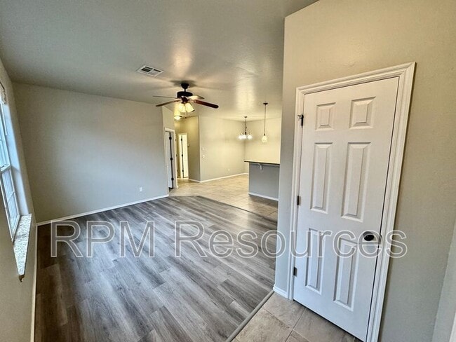 Photo - 113 Bison Ct Way