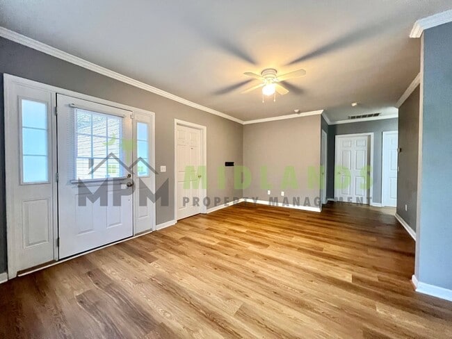 Building Photo - 3425 Manor Ave