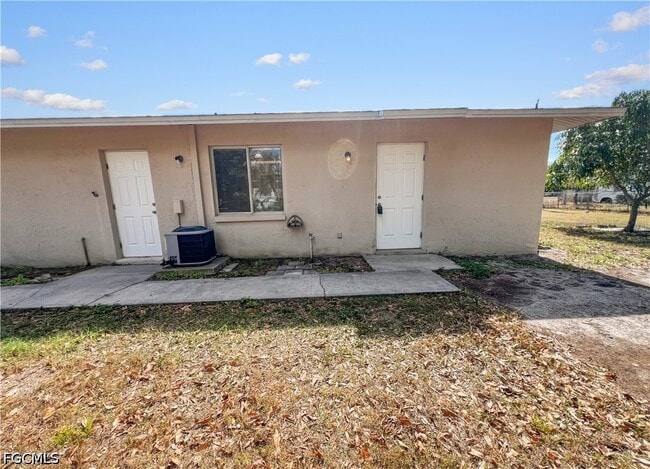 Photo - 2239 Iris Way