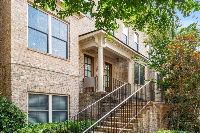 Photo - 523 Ansley Cir NE