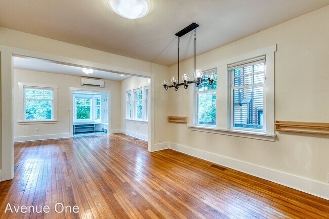 Photo - 5 br, 3.5 bath House - 2208 N 46th St