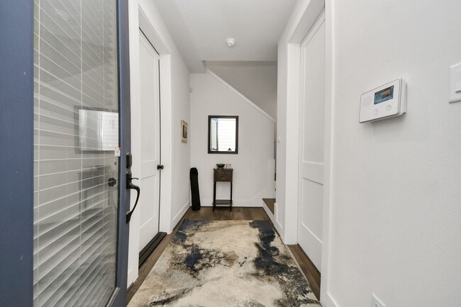 Photo - 3905 B Pinemont Dr