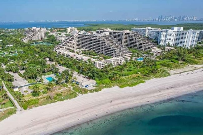 Building Photo - 151 Crandon Blvd Unit 441