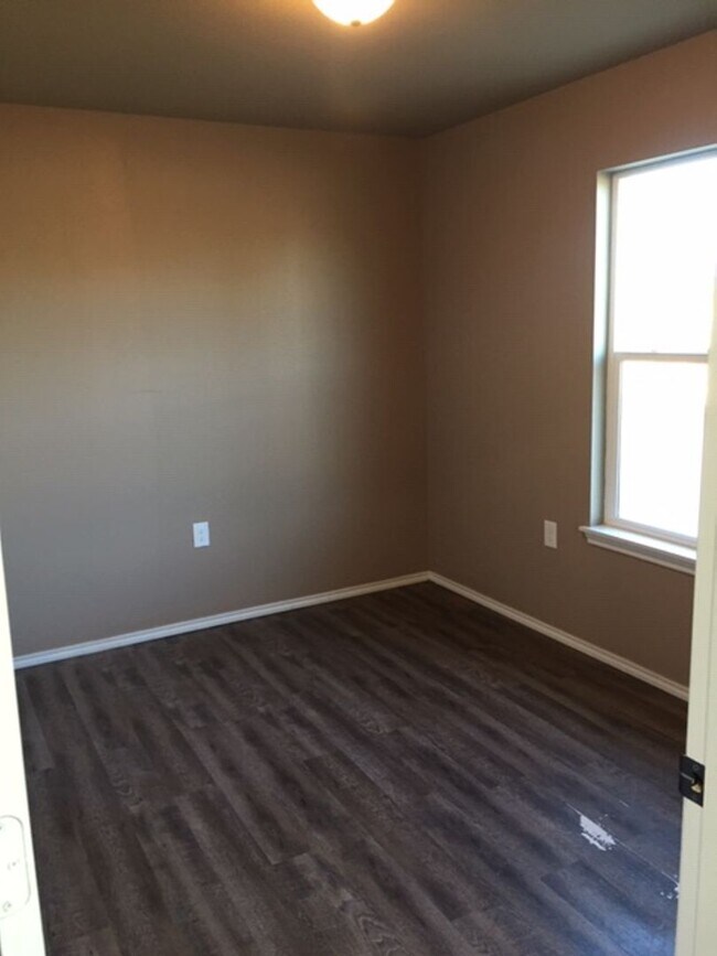 Photo - 520 46th St Unidad A