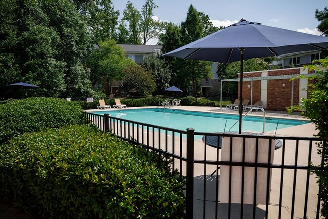 Building Photo - Stylish Condo with Dual Primary Suites and Community Pool