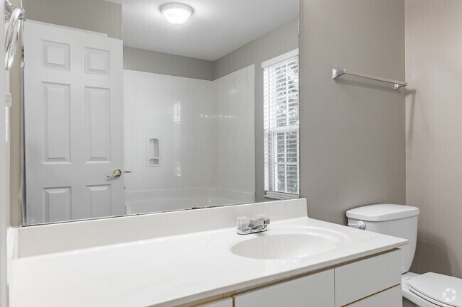 2BR, 2BA - 1,220SF (Type F) - Second Bathroom