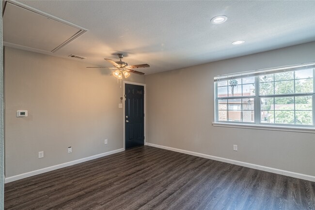 Photo - 3102 Wentworth St Unit 3