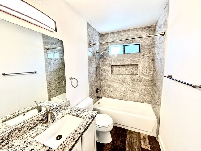 Photo - **1150/MONTH** MEDICAL CENTER***