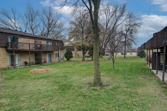 Photo - Pfau Reed Apartments