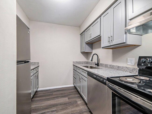 Building Photo - Nu Michigan Rental