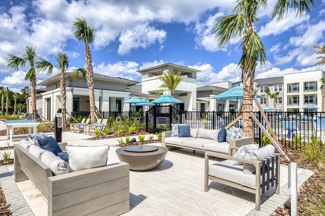 The Pointe at Davis Creek