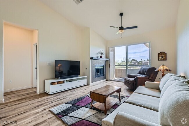 Building Photo - 668 Peachy Canyon Cir Unit 202 Rental