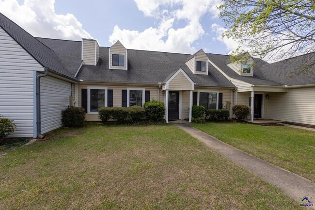 Photo - 135 Sussex Dr