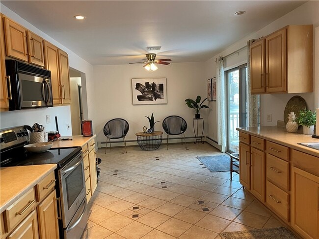 Photo - 33 Suburban Dr