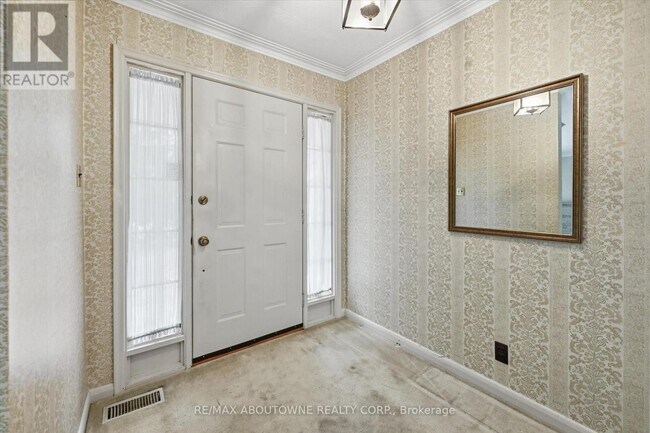 Photo - 1087 Linbrook Rd