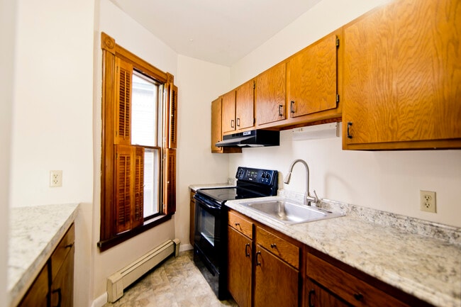 Photo - 129 Green St Unit 3