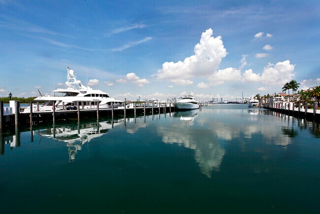 Photo - 19144 Fisher Island Dr