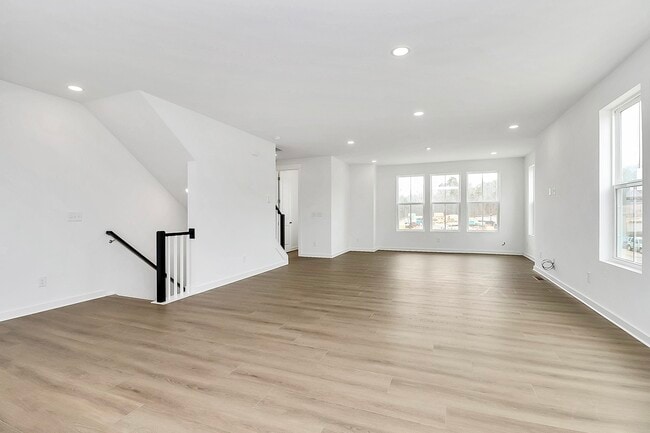 Photo - 7009 Westrow Ave