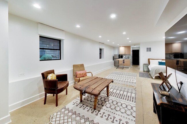 Photo - 1840 N Bissell St Unit G