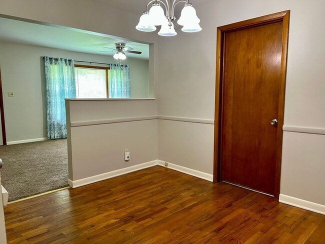 Photo - 2 Bedroom, 1 Bath in central Springfield