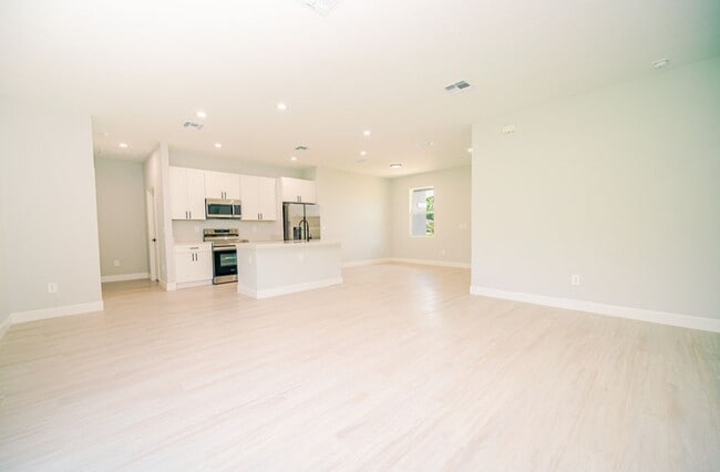 Photo - 1103 Saint Tropez Ct