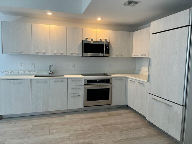Photo - 55 SW 9th St Unidad 2702
