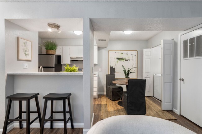 Photo - Post Oak Apartments