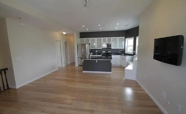 Photo - 17 Ashley St Unit 1