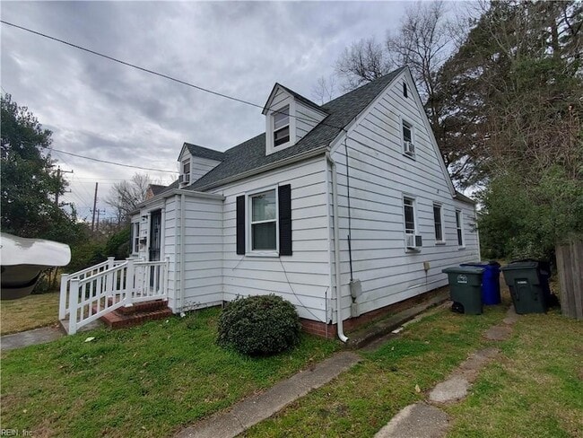 Photo - 5905 Hampton Blvd