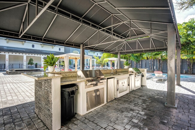 Outdoor Living & Grilling Stations