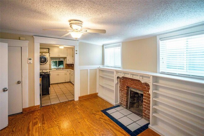 Photo - 2003 Haskell St