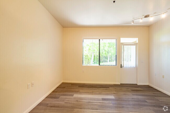 Estudio, 1HAB, 390 ft²