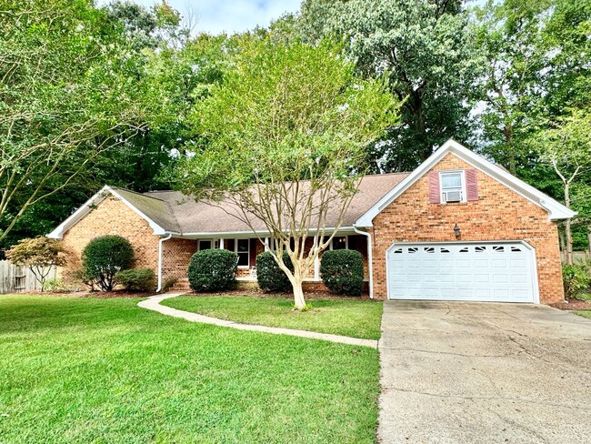 Great 4 bedroom home in Great Neck! Excell... - Great 4 bedroom home in Great Neck! Excell...