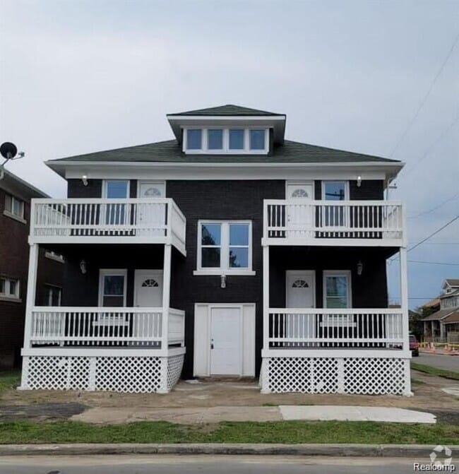 Building Photo - 2490 Woodmere St Rental