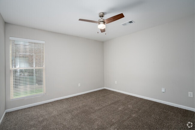 1BR, 1BA - 604SF - Bedroom