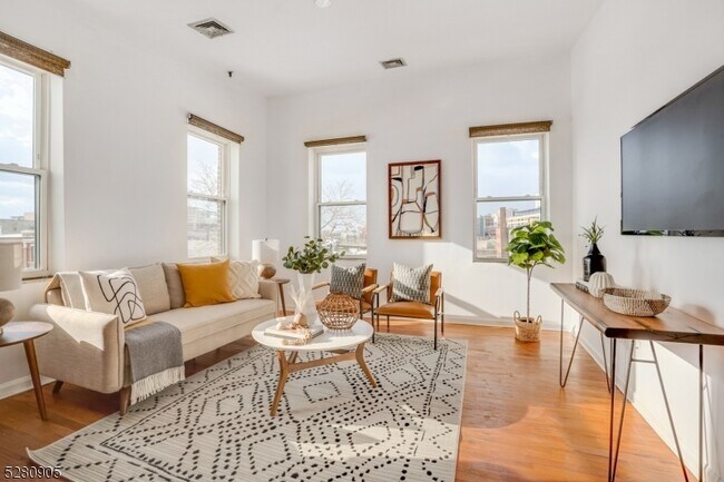 Photo - 54-60 McWhorter St Unit 307