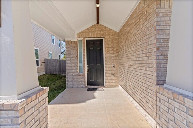 Photo - 113 Stone Crk Dr