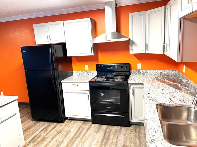 Photo - 635 8th Ave SW