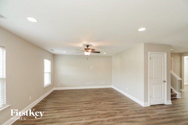 Photo - 239 Plymouth Dr