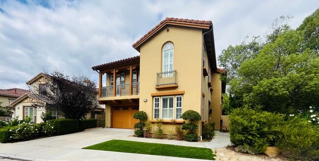 Building Photo - Lush and Lavish 4-Bedroom 4-Bathroom Neatly Tucked Away In The Colony At Calabasas