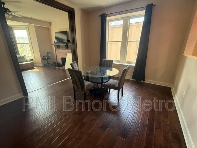 Building Photo - 7 N Potomac St Rental