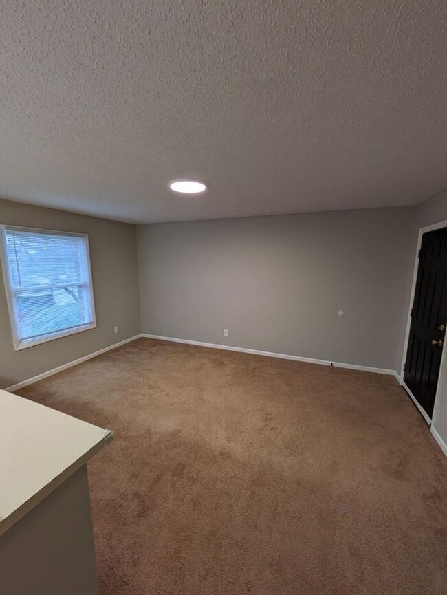 Photo - 1BD/1BA Apartment in The Elms Unit 06