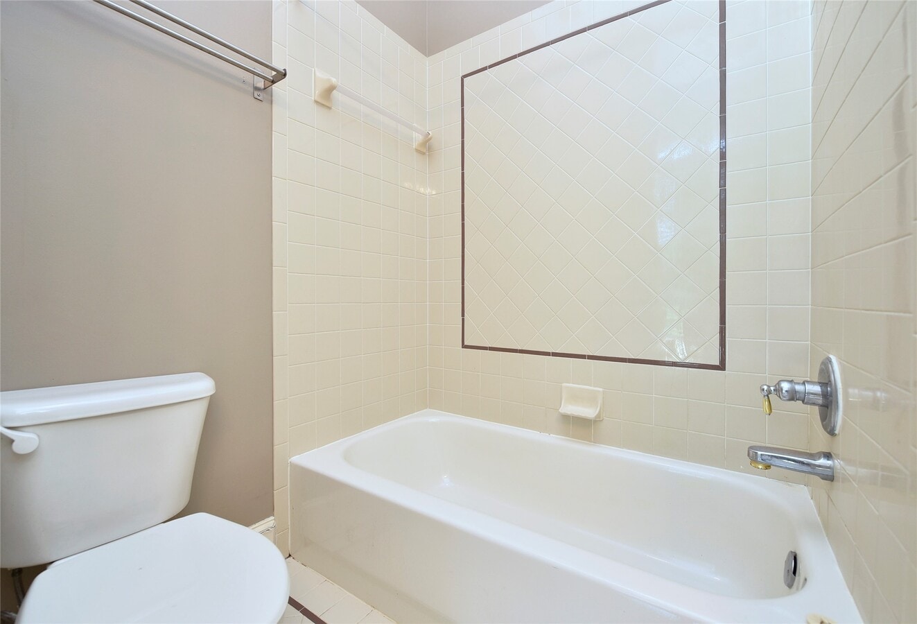 Photo - 5830 Hornwood Dr