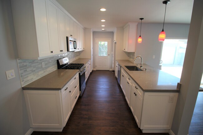 Photo - 6137 Canby Ave