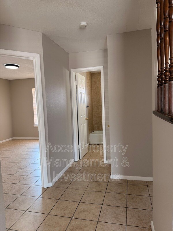 Photo - 2401 Gumwood Ave W Unit #7