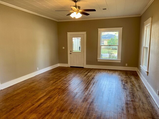 Photo - West End Charmer for Rent!