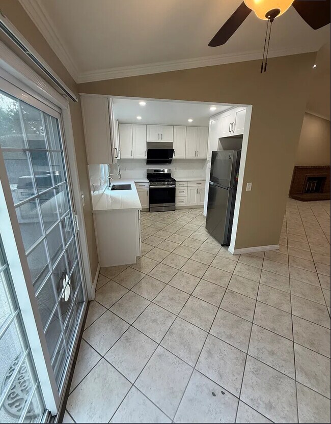 Photo - 1427 Marigold St